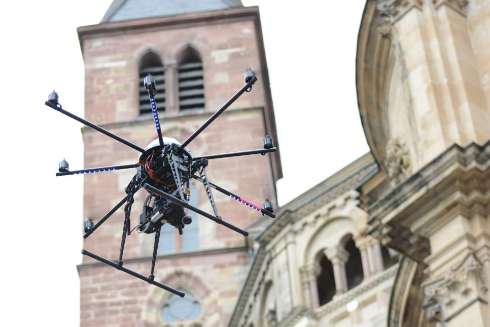 Trierer Dom und die Drohne