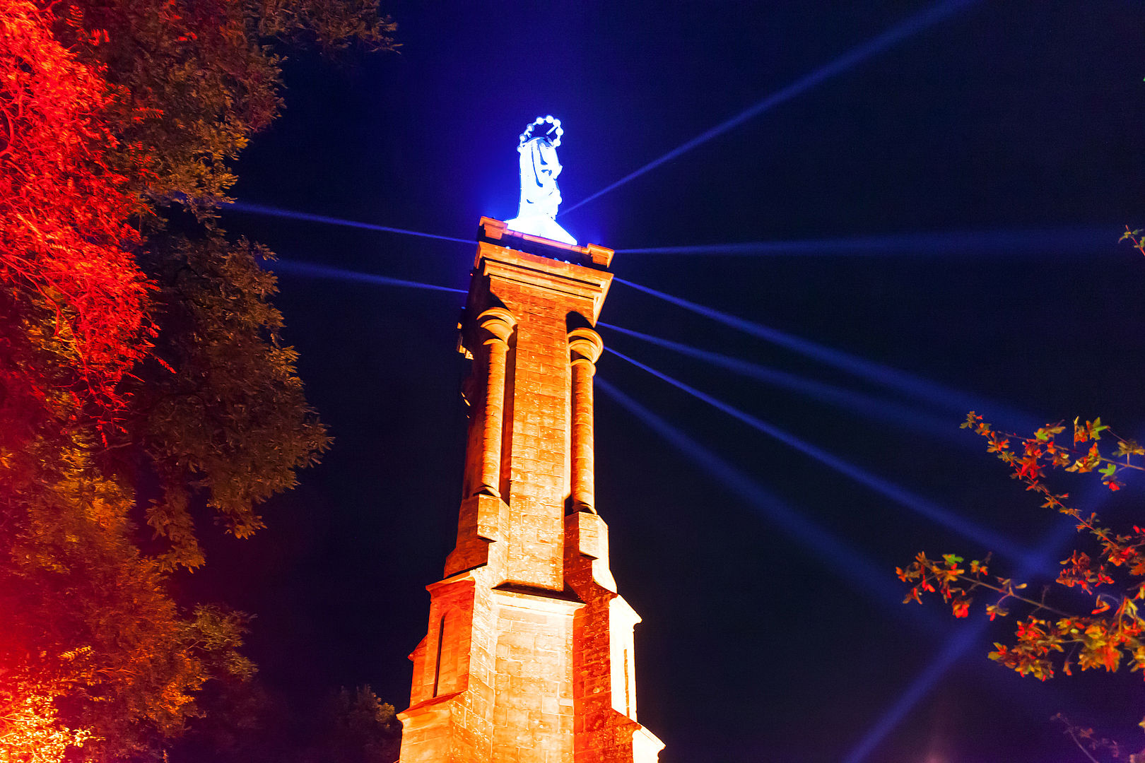 2020 erneuerte Bischof Ackermann die Weihe an der Trierer Mariensäule. (Foto: Helmut Thewalt)